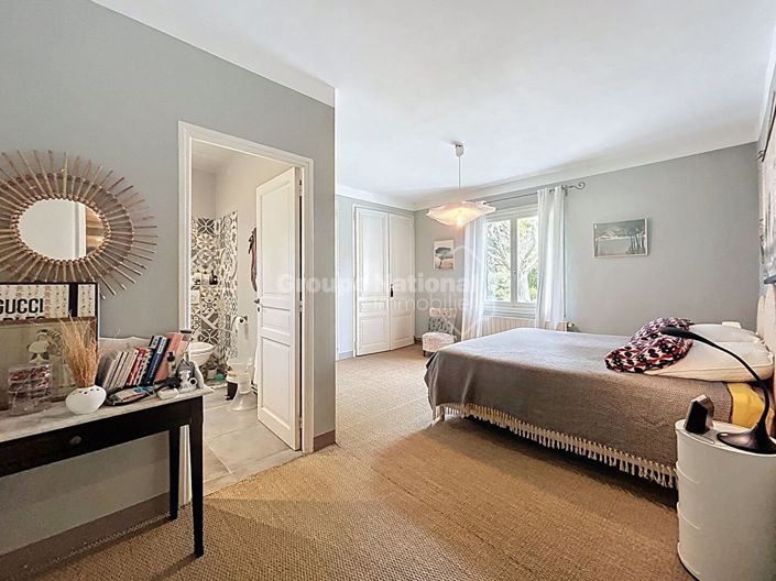 Image No.11-6 Bed House for sale