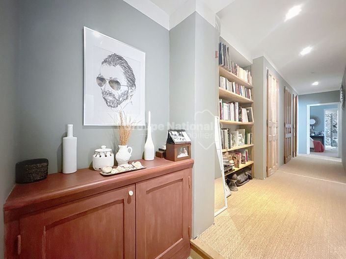 Image No.14-6 Bed House for sale