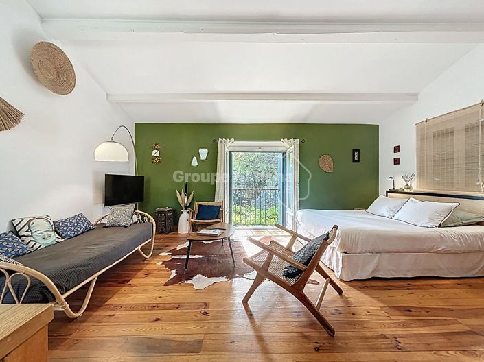 Image No.18-6 Bed House for sale