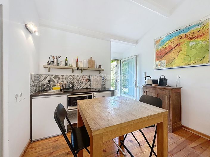 Image No.19-6 Bed House for sale