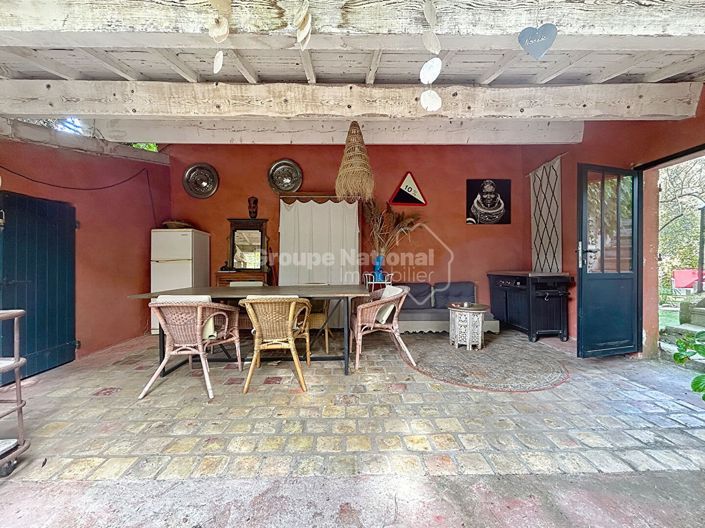 Image No.21-6 Bed House for sale