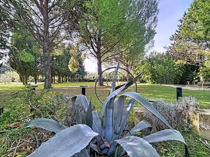 Image No.22-6 Bed House for sale