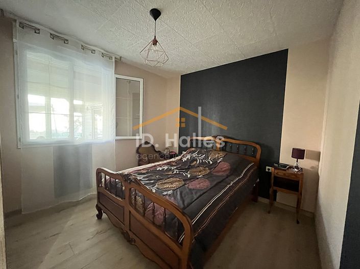 Image No.10-4 Bed House for sale