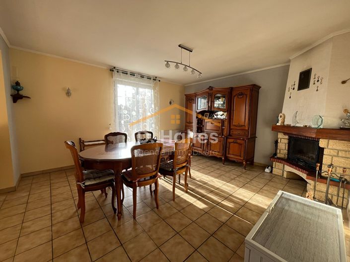 Image No.2-4 Bed House for sale