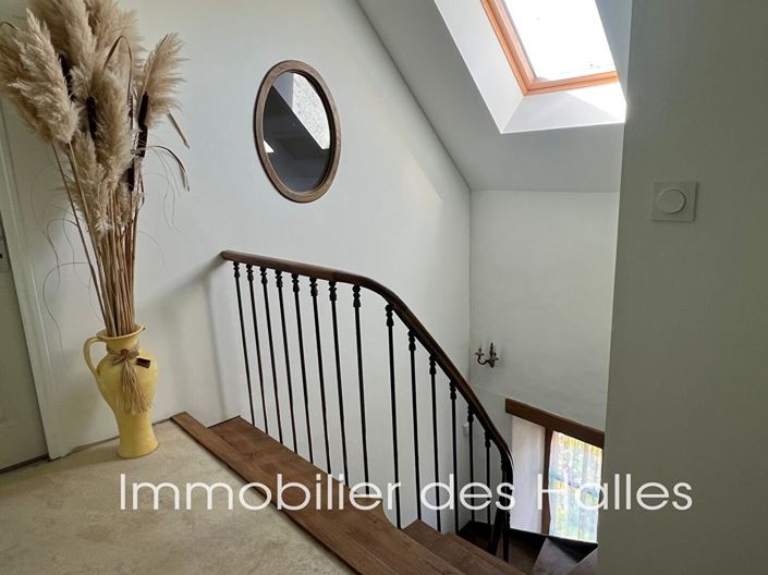 Image No.12-5 Bed House for sale