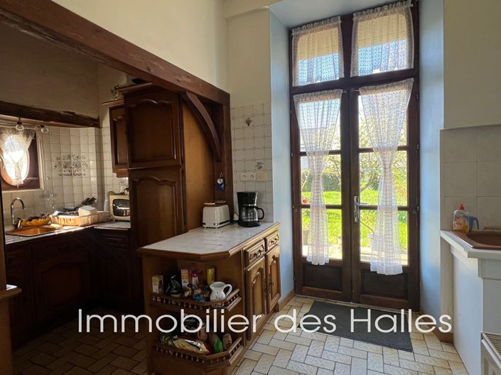 Image No.15-5 Bed House for sale