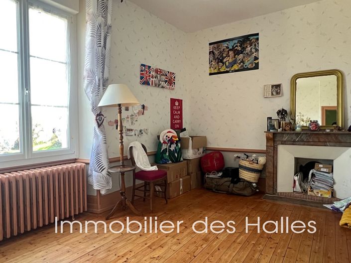 Image No.7-5 Bed House for sale