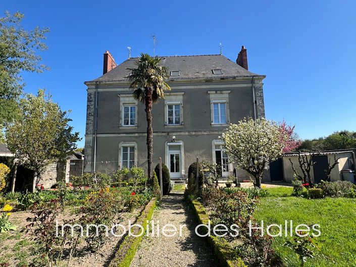 Image No.8-5 Bed House for sale