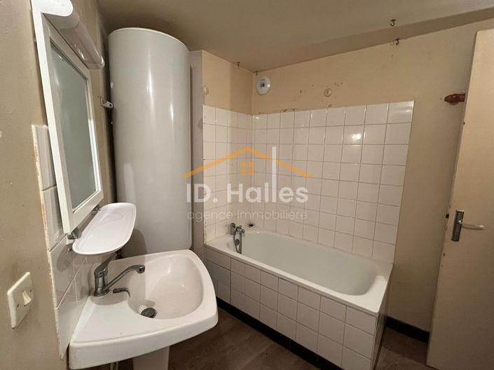 Image No.5-2 Bed House for sale