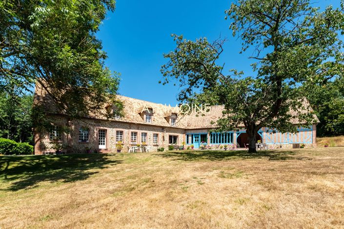 Image No.10-5 Bed Property for sale