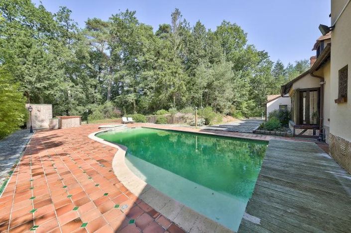 Image No.18-5 Bed Property for sale