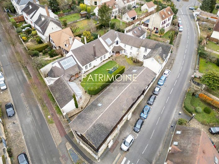 Image No.12-Propriété de 10 chambres à vendre à Noisy-le-Roi