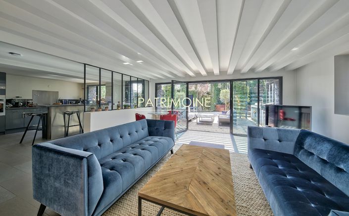 Image No.7-6 Bed Property for sale