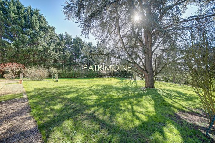 Image No.18-7 Bed House for sale