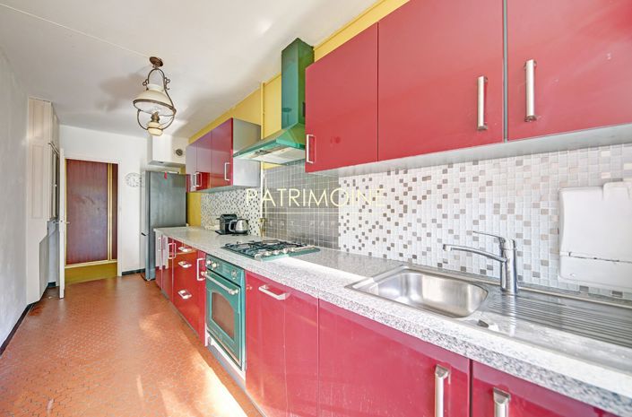 Image No.6-Appartement de 2 chambres à vendre à L'Étang-la-Ville