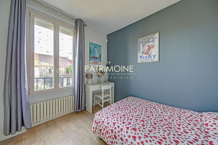 Image No.10-5 Bed Property for sale