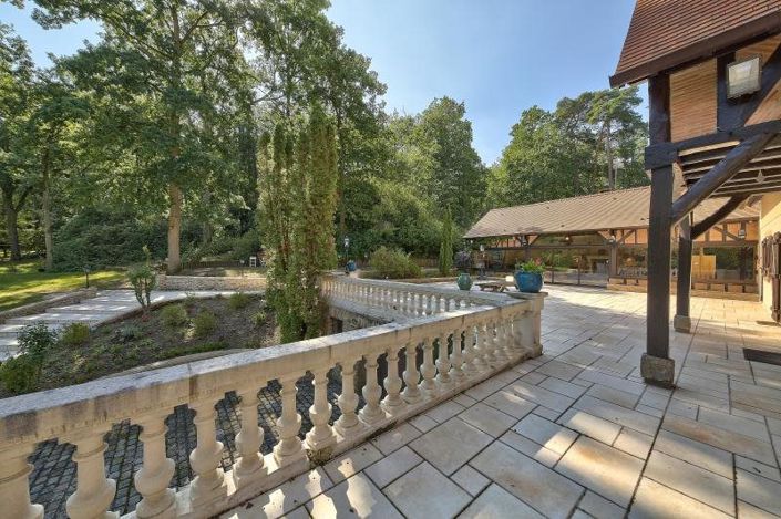 Image No.5-5 Bed Property for sale