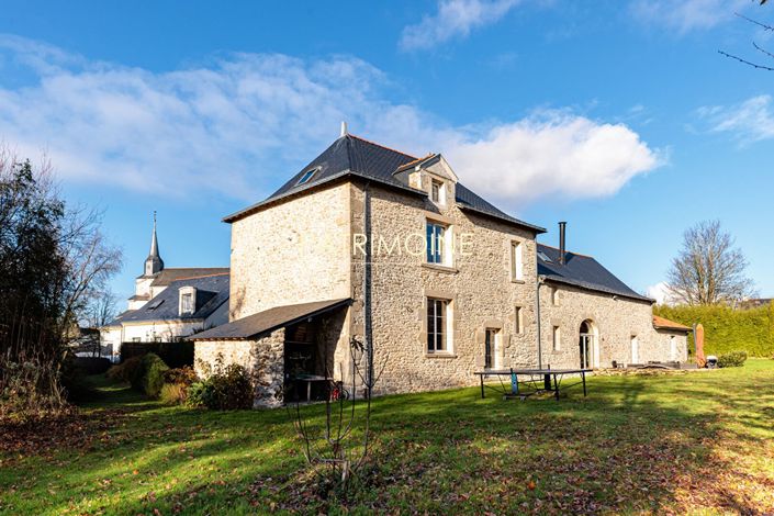 Image No.3-Propriété de 6 chambres à vendre à Nantes