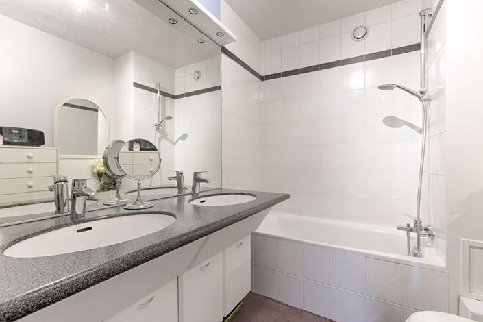 Image No.15-3 Bed Apartment for sale