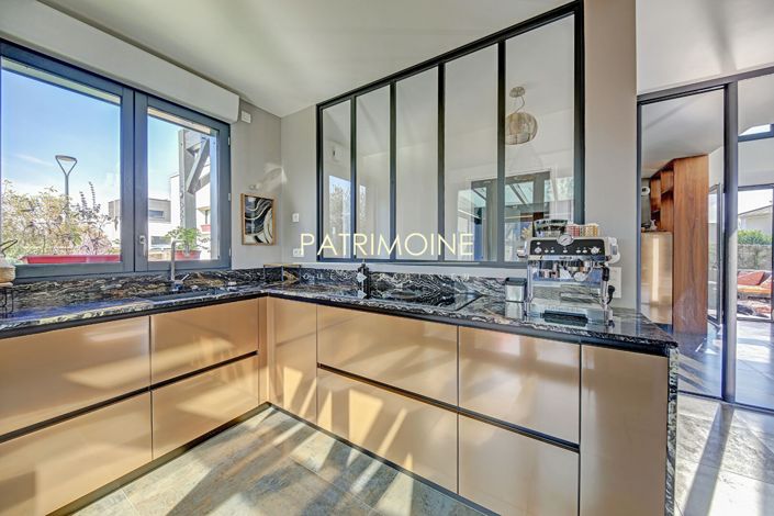 Image No.9-Propriété de 4 chambres à vendre à Saint-Nom-la-Bretèche