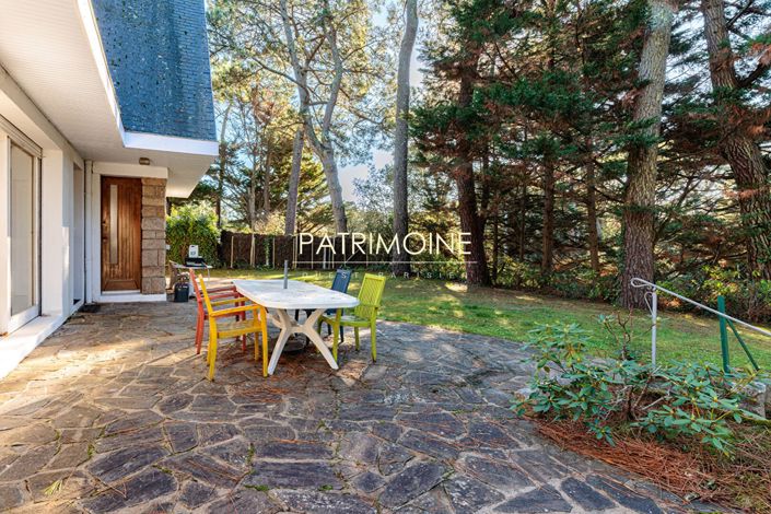 Image No.6-4 Bed House for sale