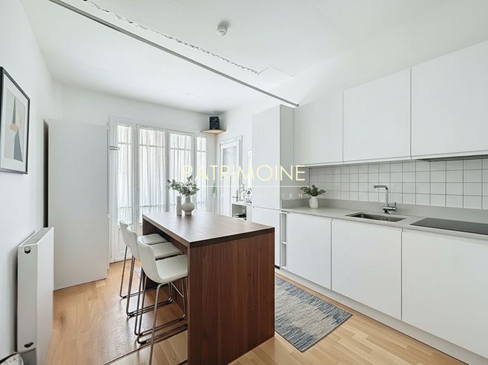 Image No.8-2 Bed House for sale