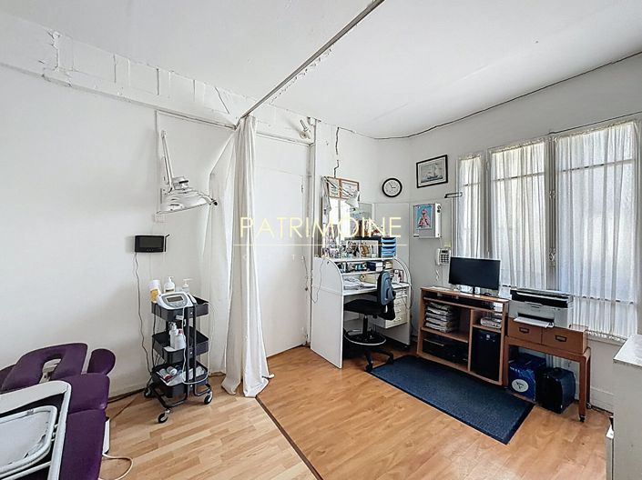 Image No.9-2 Bed House for sale