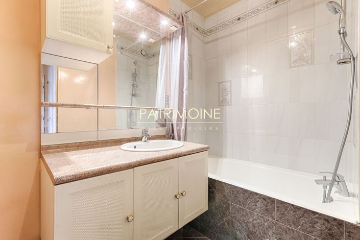 Image No.12-4 Bed Apartment for sale