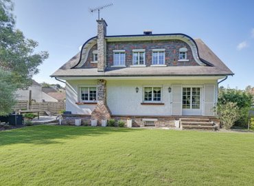 1 - Morainvilliers, House