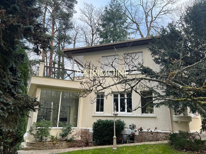 Image No.11-3 Bed House for sale