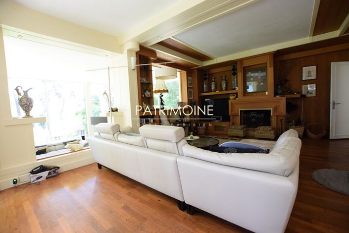 Image No.6-3 Bed House for sale