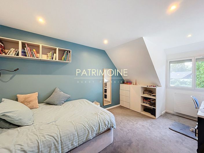 Image No.11-6 Bed Property for sale