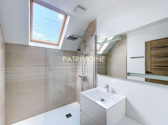 Image No.13-6 Bed Property for sale