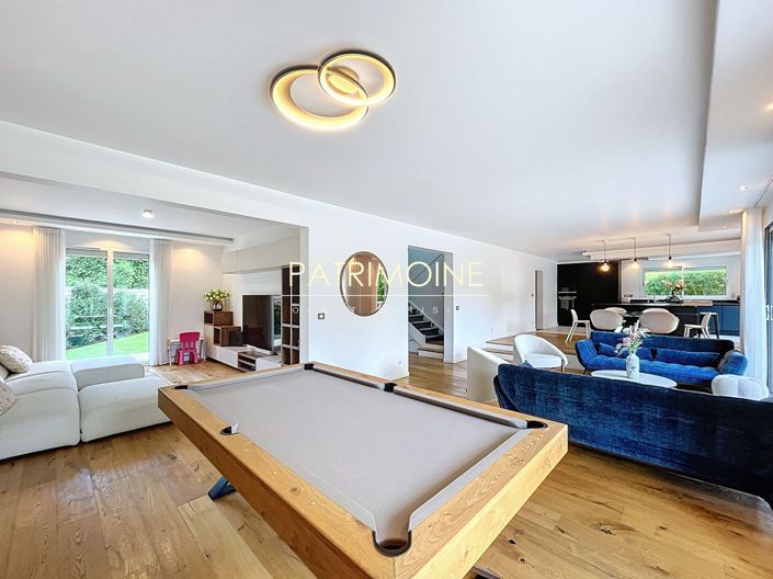 Image No.4-6 Bed Property for sale