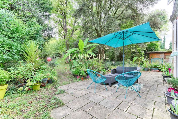 Image No.11-9 Bed House for sale