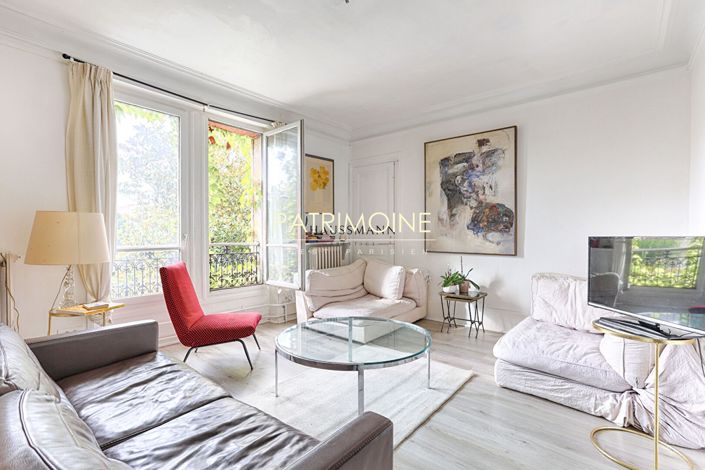 Image No.2-9 Bed House for sale