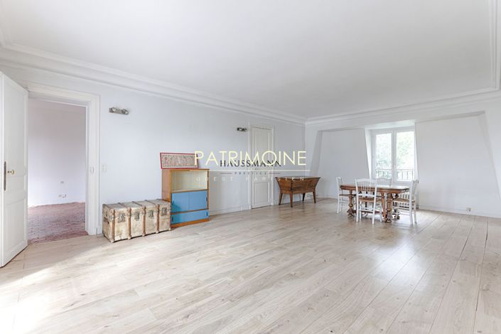 Image No.8-9 Bed House for sale