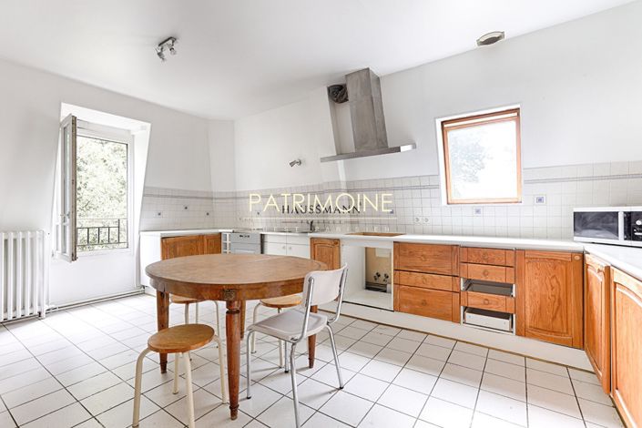 Image No.9-9 Bed House for sale