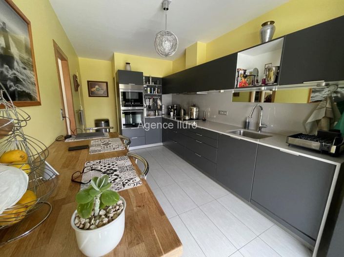 Image No.5-4 Bed House for sale