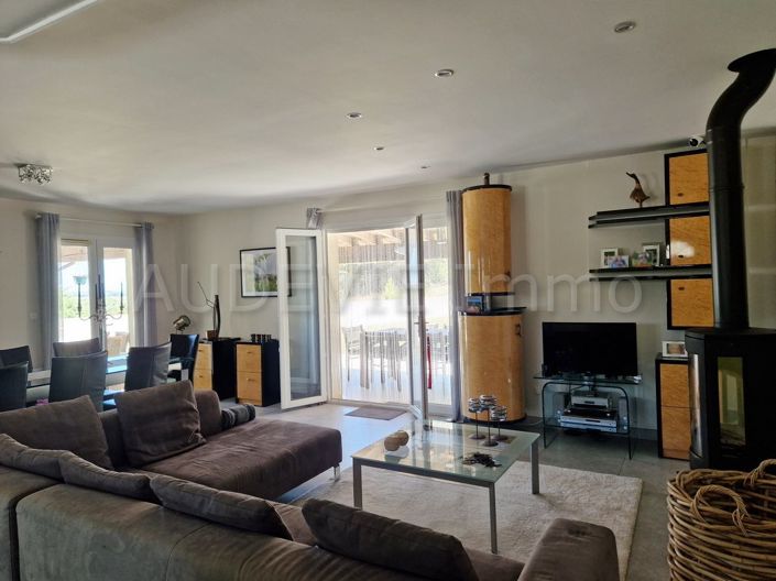 Image No.10-4 Bed House for sale