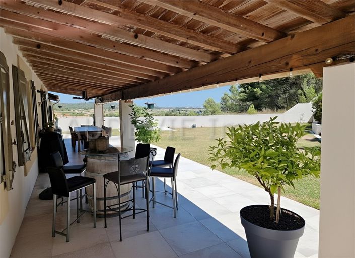 Image No.16-4 Bed House for sale