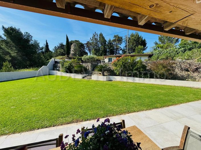 Image No.2-4 Bed House for sale