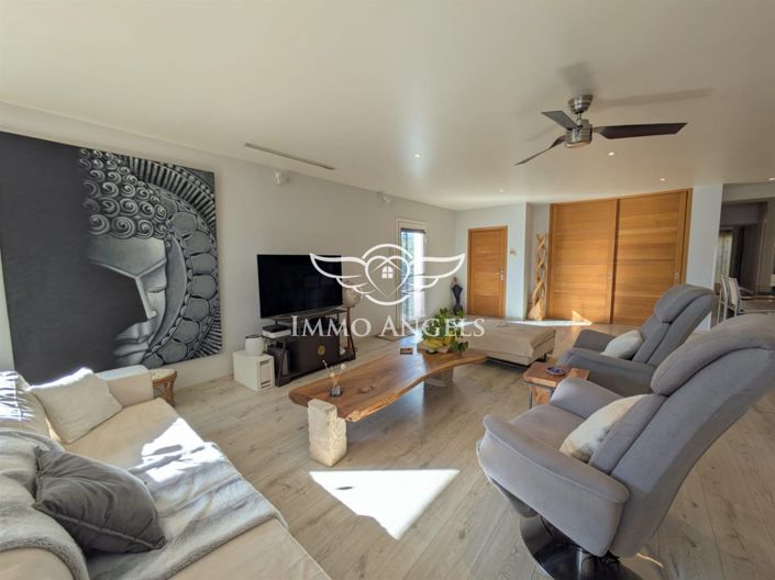 Image No.5-3 Bed House for sale