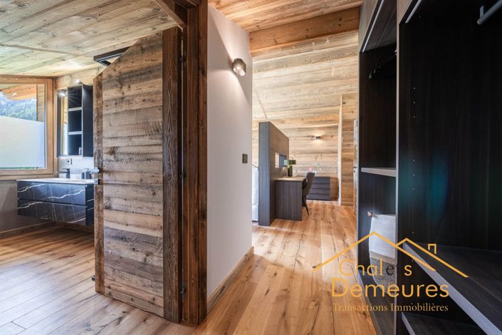 Image No.20-5 Bed House for sale