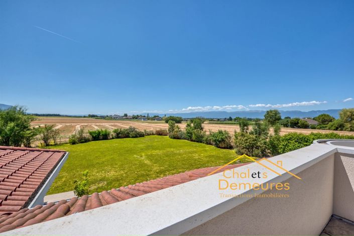 Image No.25-6 Bed House for sale