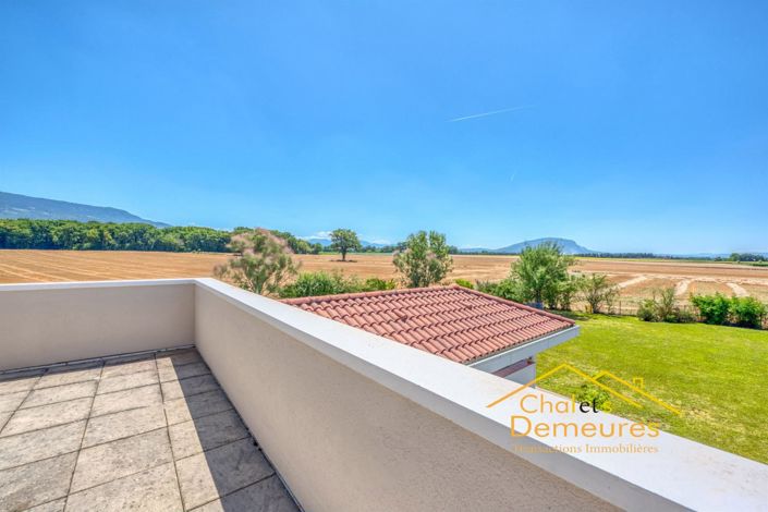 Image No.5-6 Bed House for sale