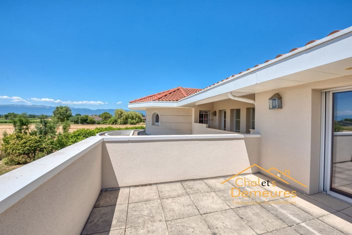 Image No.7-6 Bed House for sale