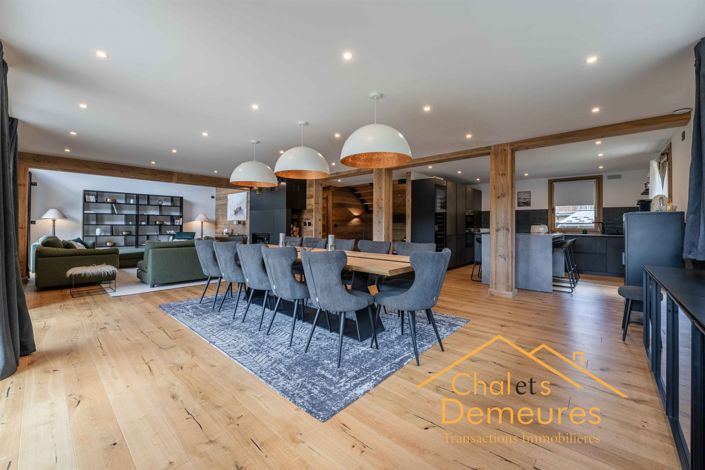 Image No.8-5 Bed House for sale