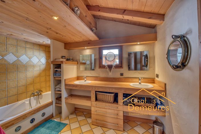 Image No.10-4 Bed House for sale