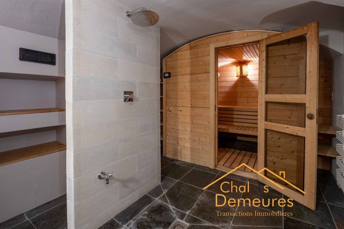 Image No.23-8 Bed House for sale